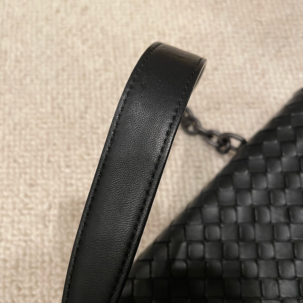 Authentic Bottega Veneta Nappa Intrecciato Large Bag - Picture 7 of 15